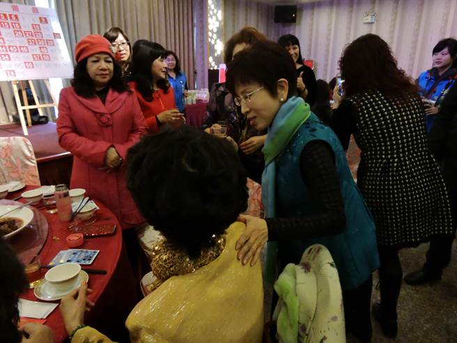 李新主張黨產(chǎn)還產(chǎn)于黨員 洪秀柱:需思考很多問題 李新主張黨產(chǎn)還產(chǎn)于黨員 洪秀柱:需思考很多問題