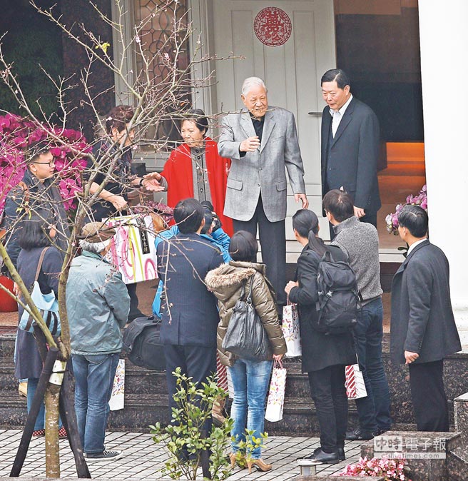 傳李登輝不滿蔡英文版"兩岸監督條例" 欲組新政黨 傳李登輝不滿蔡英文版"兩岸監督條例" 欲組新政黨