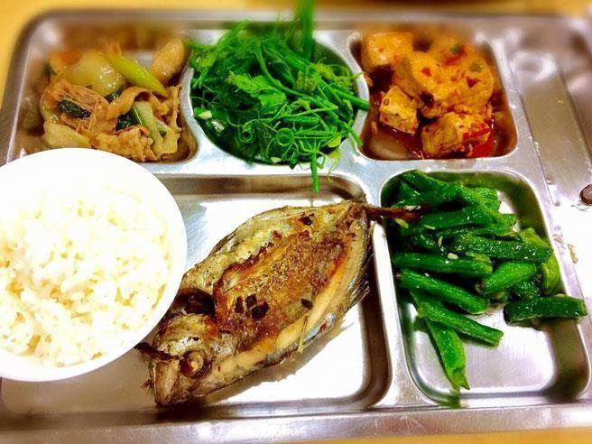 鐵盒版中興便當。(圖片來源:臺灣《工商時報》) 鐵盒版中興便當。(圖片來源:臺灣《工商時報》)