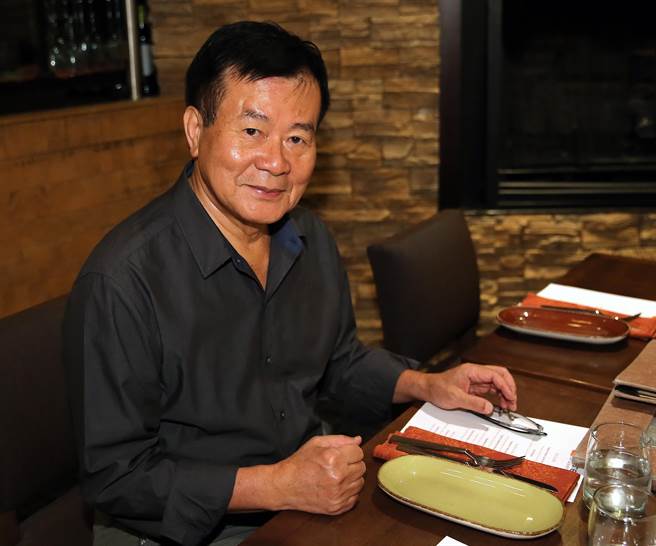 江春男臨時(shí)取消赴新加坡行程 疑人事生變(圖) 江春男臨時(shí)取消赴新加坡行程 疑人事生變(圖)