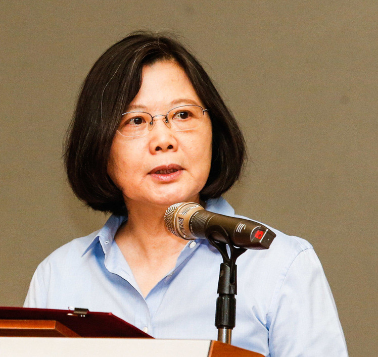 臺媒發(fā)文質(zhì)問蔡當(dāng)局:到底要不要跟大陸游客交朋友? 臺媒發(fā)文質(zhì)問蔡當(dāng)局:到底要不要跟大陸游客交朋友?