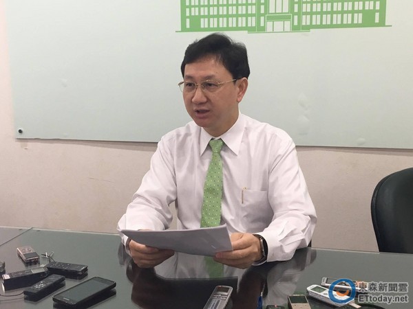 臺當局"行政院"發言人童振源遭撤換 上臺后頻頻失言 臺當局"行政院"發言人童振源遭撤換 上臺后頻頻失言