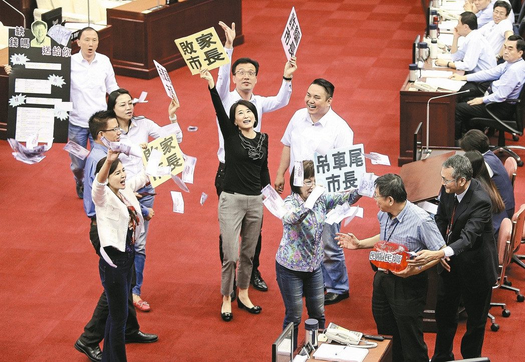 “大巨蛋”將成選舉絆腳石?柯文哲:我就把它拆掉 “大巨蛋”將成選舉絆腳石?柯文哲:我就把它拆掉