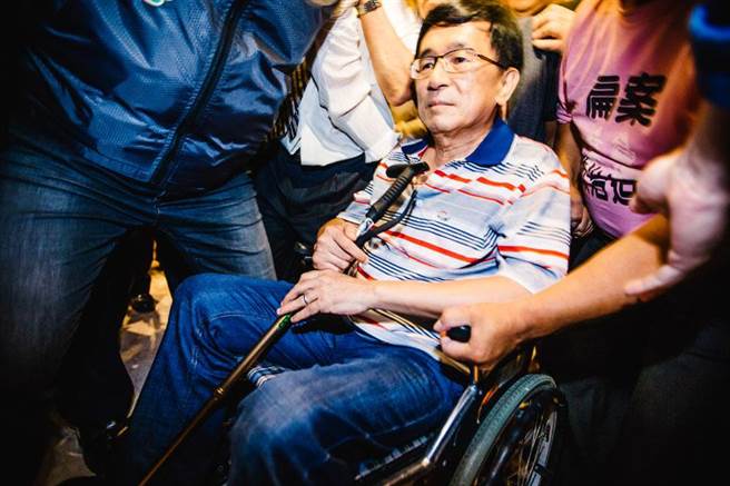 陳水扁參加"雙十慶典"有助治療? 羅智強轟蔡凌遲法治 陳水扁參加"雙十慶典"有助治療? 羅智強轟蔡凌遲法治