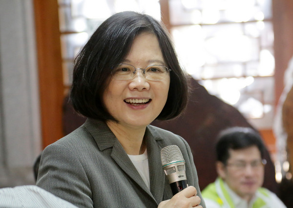 赴臺陸生將全額自付健保 臺當局年賺1億新臺幣 赴臺陸生將全額自付健保 臺當局年賺1億新臺幣