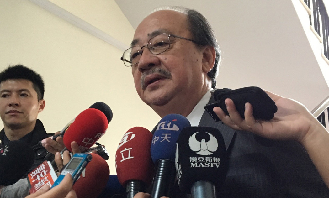 柯建銘上午針對勞團與學生闖入辦公室發表看法 柯建銘上午針對勞團與學生闖入辦公室發表看法