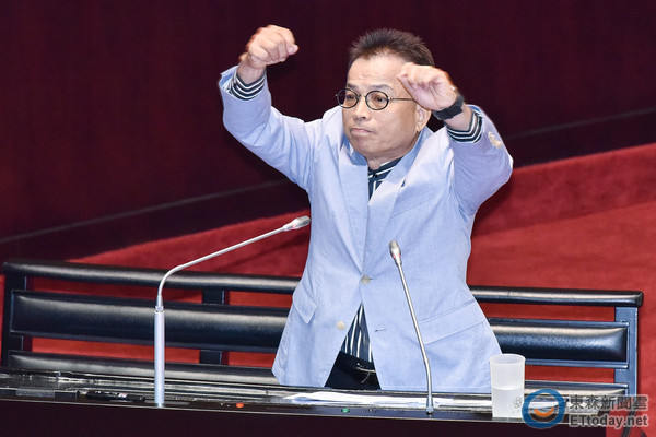 國(guó)民黨轟蔡當(dāng)局急解禁日本核災(zāi)食品:像喂豬一樣 國(guó)民黨轟蔡當(dāng)局急解禁日本核災(zāi)食品:像喂豬一樣