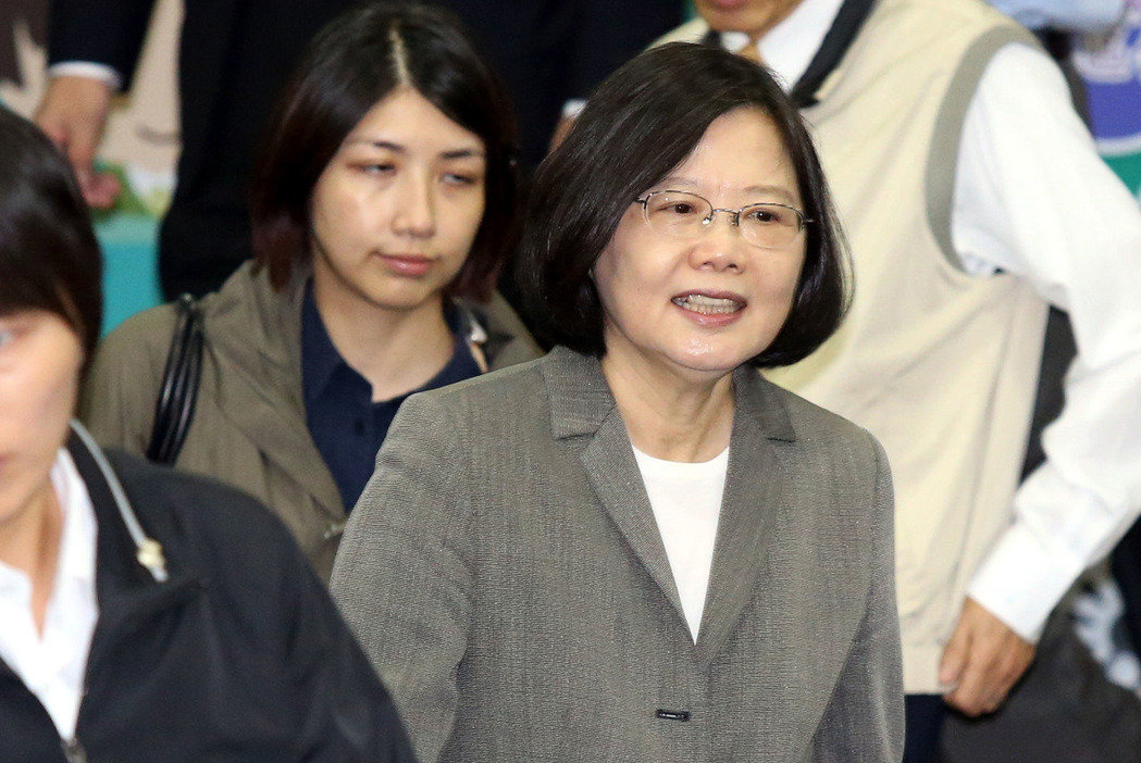 蔡英文29日上午出席“幸福安老 有你真好”照顧服務(wù)員故事分享會,神請自若 蔡英文29日上午出席“幸福安老 有你真好”照顧服務(wù)員故事分享會,神請自若