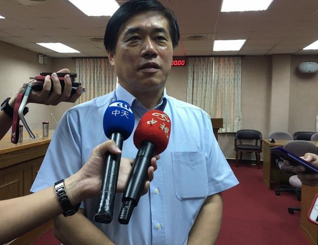 國(guó)民黨副主席:民進(jìn)黨執(zhí)政半年只顧追殺國(guó)民黨 國(guó)民黨副主席:民進(jìn)黨執(zhí)政半年只顧追殺國(guó)民黨