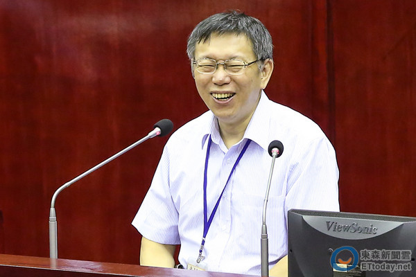 臺北市議員罵人還被贊?柯文哲:中南部都拿槍的 臺北市議員罵人還被贊?柯文哲:中南部都拿槍的