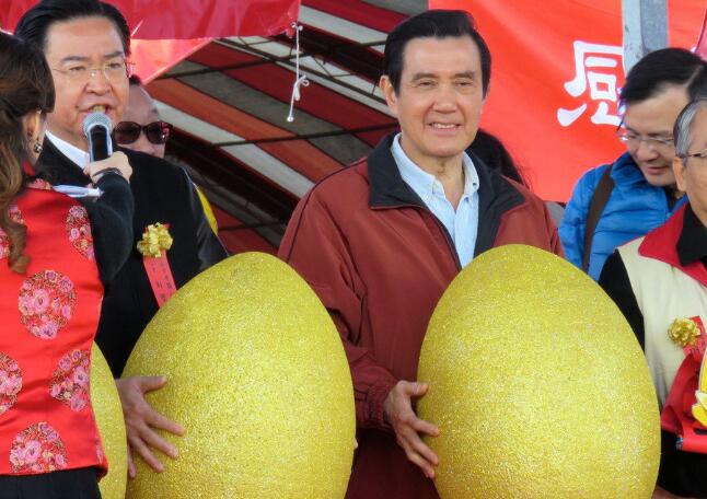 馬英九22日出席“寒士吃飽30愛心尾牙”活動 馬英九22日出席“寒士吃飽30愛心尾牙”活動