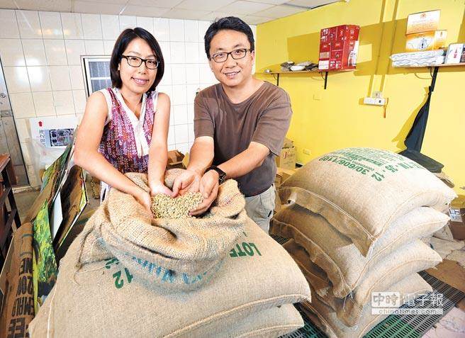 余宛如和夫婿徐文彥2007年創立“生態綠股份有限公司” 余宛如和夫婿徐文彥2007年創立“生態綠股份有限公司”