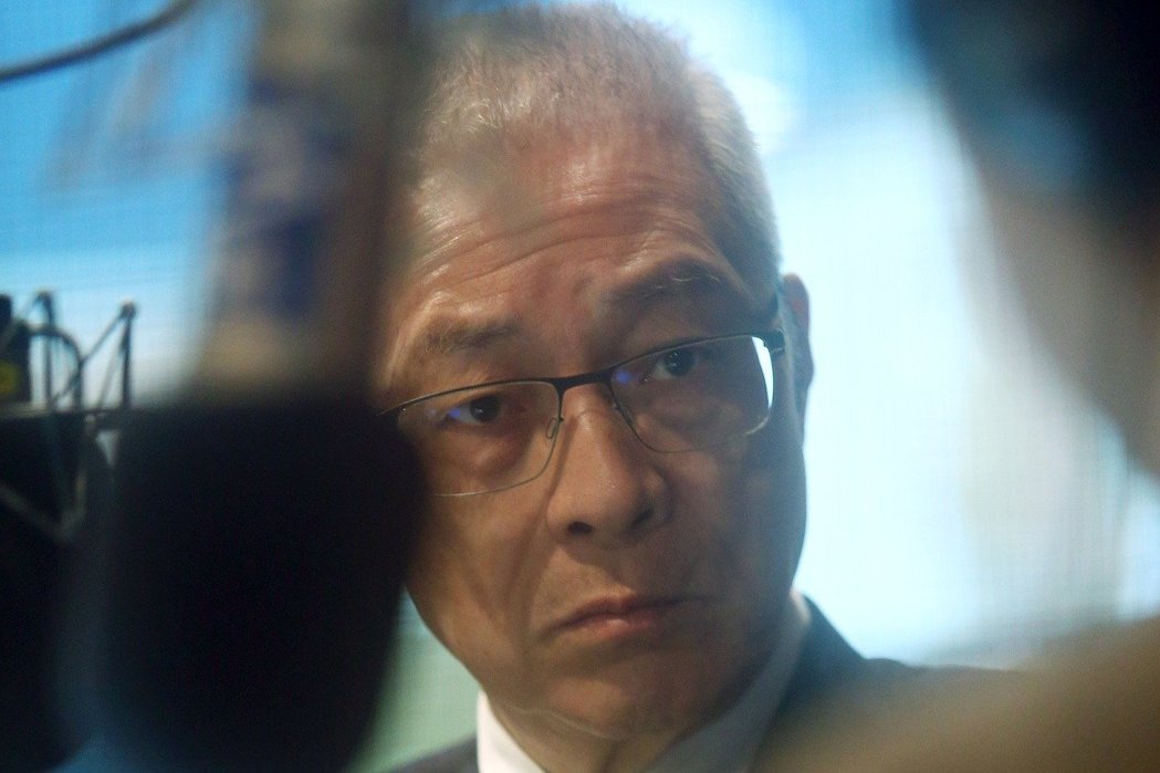 吳敦義回應(yīng)“人頭黨員”問(wèn)題:就只介紹過(guò)一人 吳敦義回應(yīng)“人頭黨員”問(wèn)題:就只介紹過(guò)一人