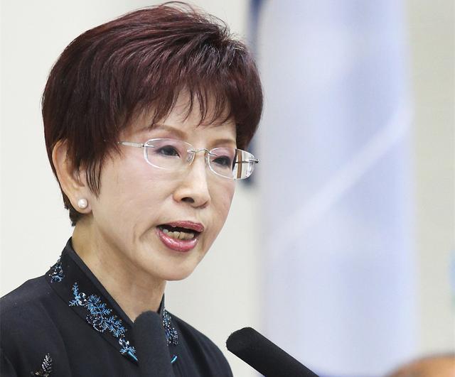 民進黨一眾人員為辱罵軍公教文章點贊 洪秀柱大怒 民進黨一眾人員為辱罵軍公教文章點贊 洪秀柱大怒