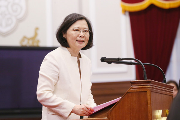 年輕人對民進(jìn)黨大背離 "獨派"大佬坦言已無法挽回 年輕人對民進(jìn)黨大背離 "獨派"大佬坦言已無法挽回