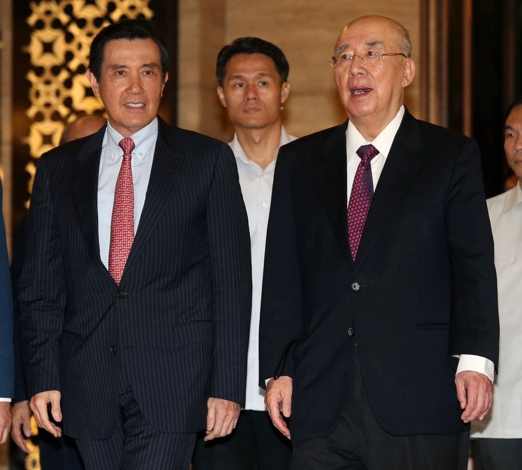 國民黨六位主席齊聚首出席餐會并為吳伯雄慶生 國民黨六位主席齊聚首出席餐會并為吳伯雄慶生