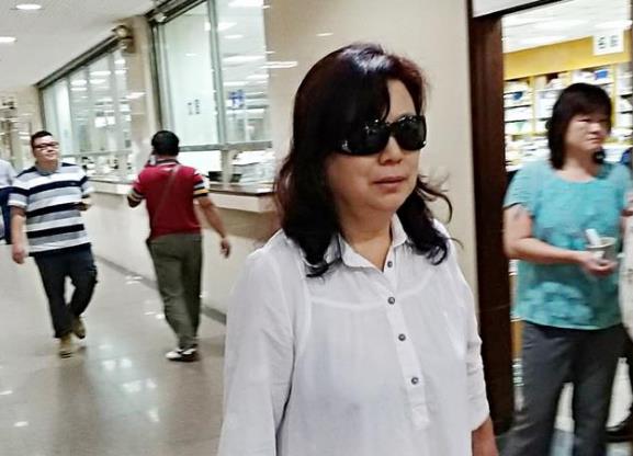 兩蔣日記歸屬權存爭議 蔣經(jīng)國兒媳淚泣法庭 兩蔣日記歸屬權存爭議 蔣經(jīng)國兒媳淚泣法庭