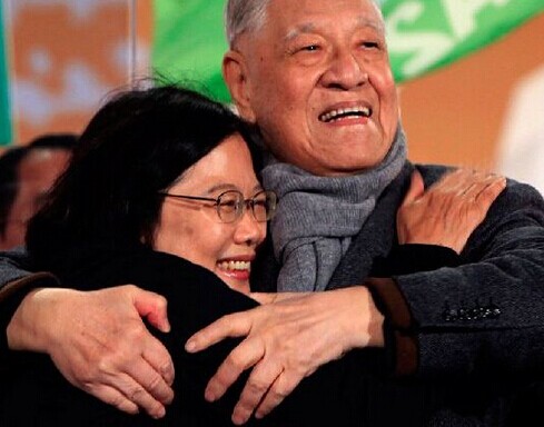 臺網友票投"臺灣的歷史罪人" 李登輝蔡英文榮登榜首 臺網友票投"臺灣的歷史罪人" 李登輝蔡英文榮登榜首