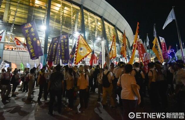 軍公教明年調薪3% 臺灣退將吳斯懷:嗟來食調薪 軍公教明年調薪3% 臺灣退將吳斯懷:嗟來食調薪