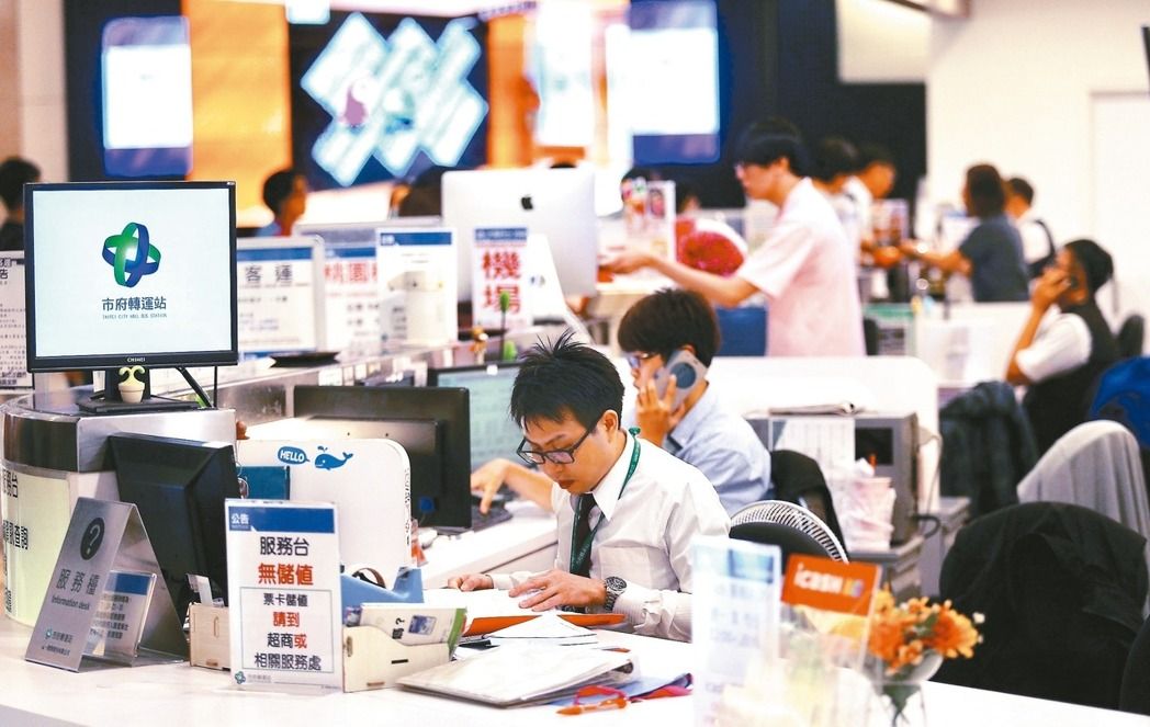 臺灣“一例一休”擬“修法” 勞工或連上12天班 臺灣“一例一休”擬“修法” 勞工或連上12天班