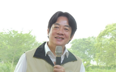 賴清德滿意度死亡交叉 吳子嘉:薪資五萬說和拔管重創形象