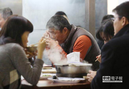 一大波毒雞蛋席卷臺灣!蔡當局閃躲騰挪不忘“甩鍋” 一大波毒雞蛋席卷臺灣!蔡當局閃躲騰挪不忘“甩鍋”