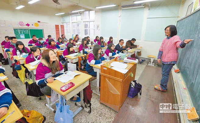 蔡英文“毒課綱”席卷臺灣 臺當局的夢想是“刪除文言” 蔡英文“毒課綱”席卷臺灣 臺當局的夢想是“刪除文言”