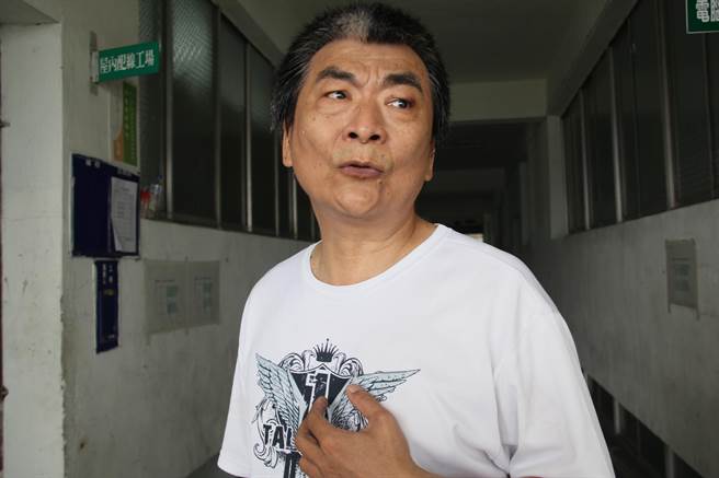 師道蕩然無存!臺南老師在課堂上被學生追打 師道蕩然無存!臺南老師在課堂上被學生追打