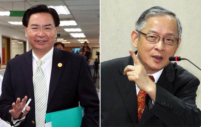 民進黨秘書長吳釗燮(左) 民進黨秘書長吳釗燮(左)