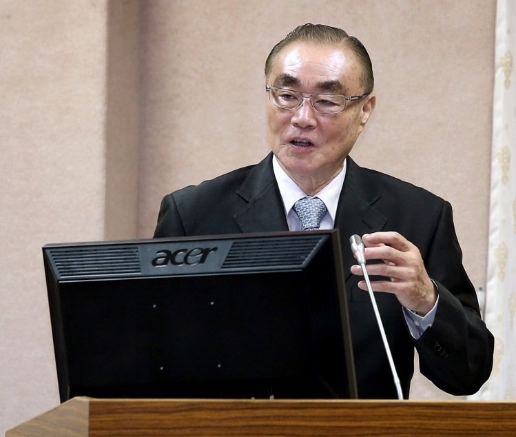 將運(yùn)4萬枚彈藥至太平島?馮世寬:說出數(shù)目是疏忽 將運(yùn)4萬枚彈藥至太平島?馮世寬:說出數(shù)目是疏忽