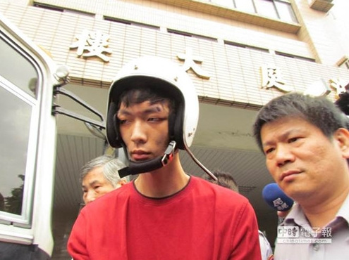 臺北地鐵曝血案兇嫌父母稱兒子很宅愛玩殺人游戲 臺北地鐵曝血案兇嫌父母稱兒子很宅愛玩殺人游戲