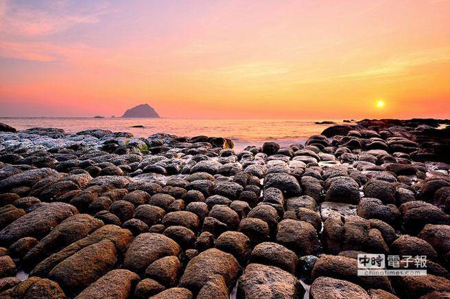 臺灣基隆和平島入榜全球最美日出觀測點 美得讓人窒息(圖) 臺灣基隆和平島入榜全球最美日出觀測點 美得讓人窒息(圖)