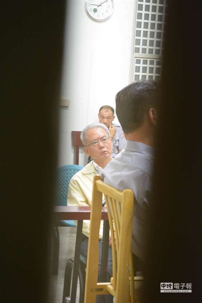 問題油案魏應充列被告 今晚接受彰檢訊問(圖) 問題油案魏應充列被告 今晚接受彰檢訊問(圖)