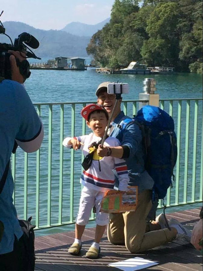 韓國“爸爸去哪兒”赴臺錄像 引發公交車票價誤會(圖) 韓國“爸爸去哪兒”赴臺錄像 引發公交車票價誤會(圖)