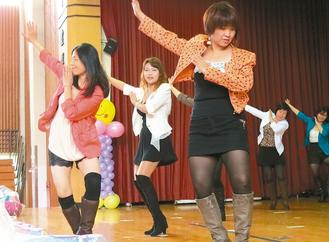 《小蘋果》在臺灣多所小學爆紅 學童大合唱(圖) 《小蘋果》在臺灣多所小學爆紅 學童大合唱(圖)