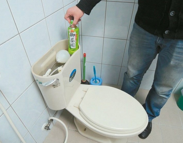 臺灣缺水嚴重 自來水公司建議水箱塞磚頭與馬桶搶水 臺灣缺水嚴重 自來水公司建議水箱塞磚頭與馬桶搶水