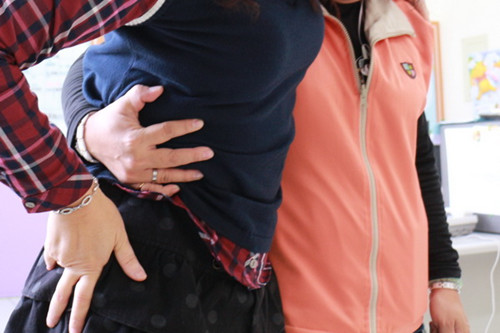 長期腰痛患者打一個噴嚏突下半身動不了(圖)