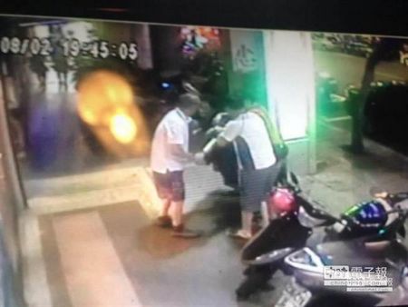 兩人比誰喝得多比出火氣男子持刀捅傷朋友(圖)