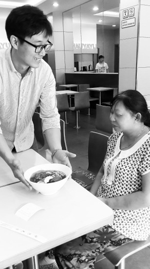 一碗臺(tái)灣牛肉面里的生意經(jīng):面里不加一粒味精