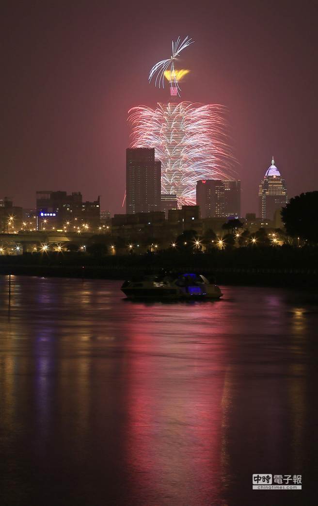 臺北101煙火秀。(資料照片) 臺北101煙火秀。(資料照片)