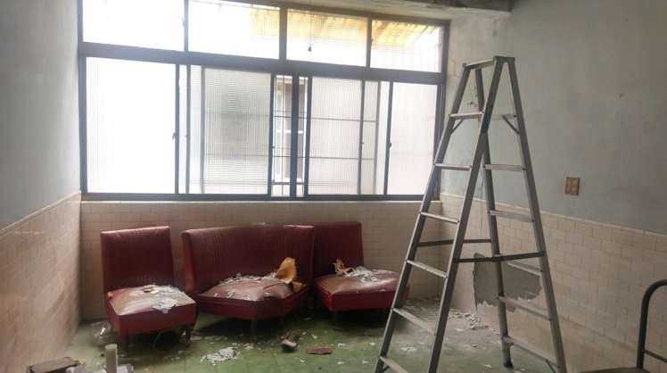 高雄氣爆案受災戶的房子至今都沒修 高雄氣爆案受災戶的房子至今都沒修