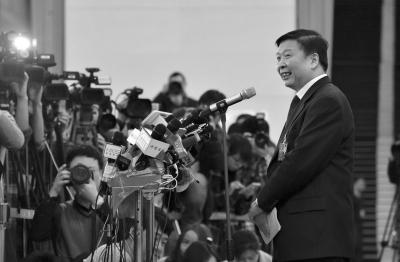 人社部部長:延遲退休方案將于年內征求意見