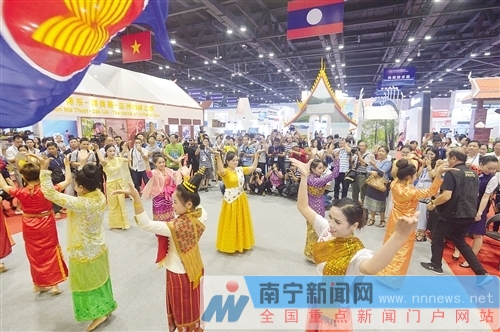 東博會(huì)“魅力之城”展區(qū)正式開(kāi)館 上演最炫東盟風(fēng)