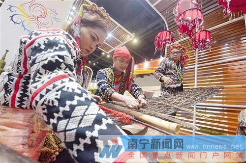 東博會(huì)“魅力之城”展區(qū)正式開(kāi)館 上演最炫東盟風(fēng)