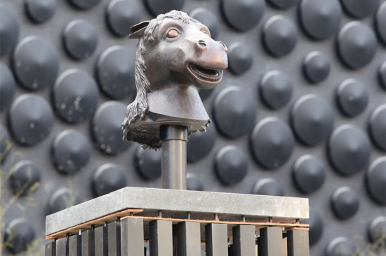 成龍捐給臺北故宮的12獸首復制品