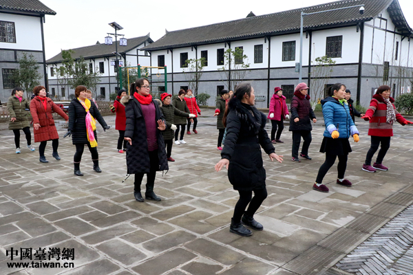 【網絡媒體走轉改】前鋒區會龍村:脫貧致富路上的華麗蛻變 【網絡媒體走轉改】前鋒區會龍村:脫貧致富路上的華麗蛻變