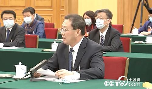 全國人大代表、錫林郭勒盟盟長霍照良向總書記做匯報(bào)。