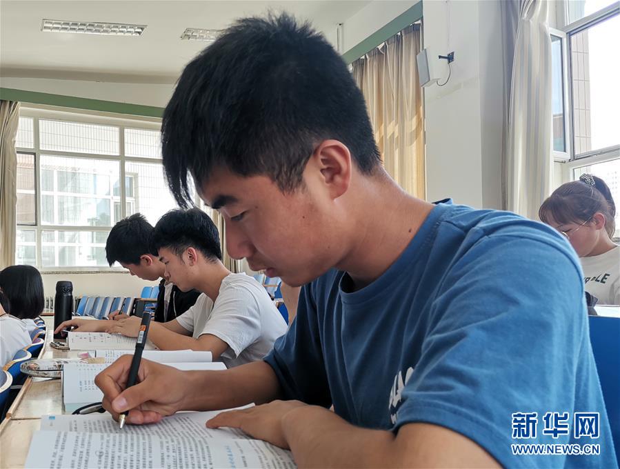 (新華全媒頭條·走向我們的小康生活·決戰決勝脫貧攻堅·圖文互動)(13)脫貧的顏色