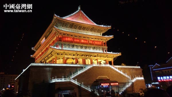 西安回民街:比臺(tái)北士林更熱鬧的夜市 西安回民街:比臺(tái)北士林更熱鬧的夜市