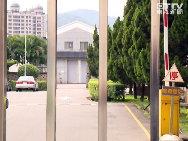 鄭捷放風(fēng)所方安排隔離戒護(hù)區(qū) 鄭捷放風(fēng)所方安排隔離戒護(hù)區(qū)